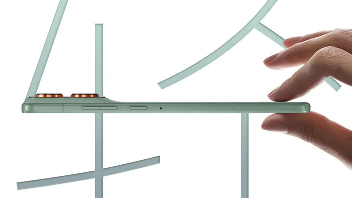 Moto X70 Air มือถือบางที่สุด สีเขียวมิ้นท์